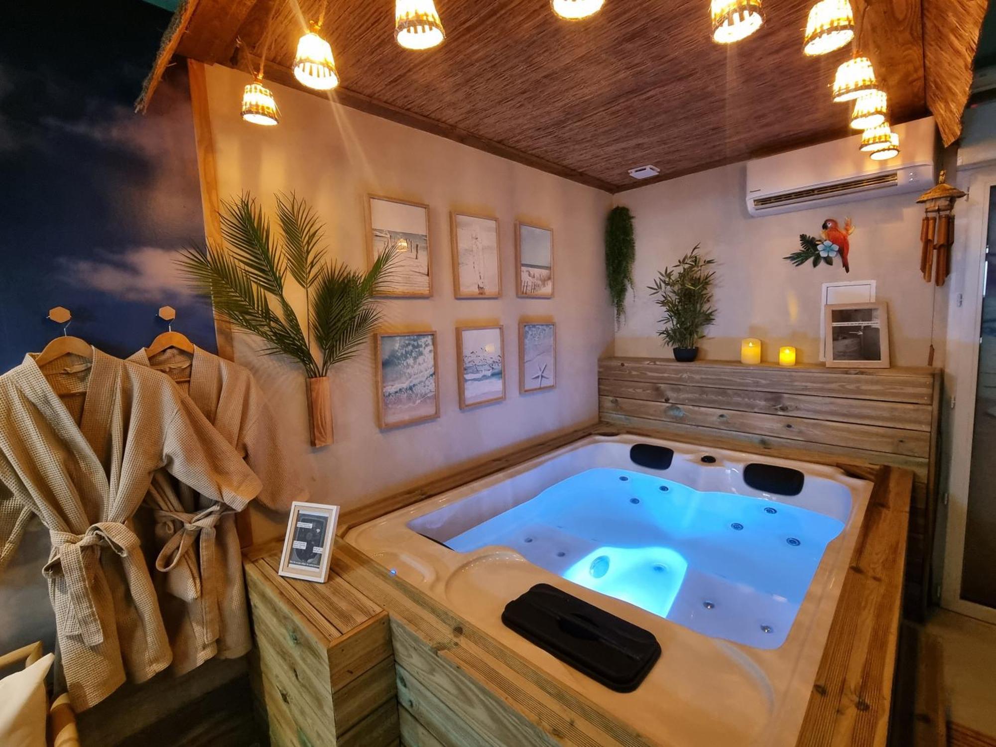 Les Spas De La Mer, Appart&Spa Aloha, 100M De La Plage, Plein Coeur Du Grau ル・グロー・デュ・ロワ エクステリア 写真