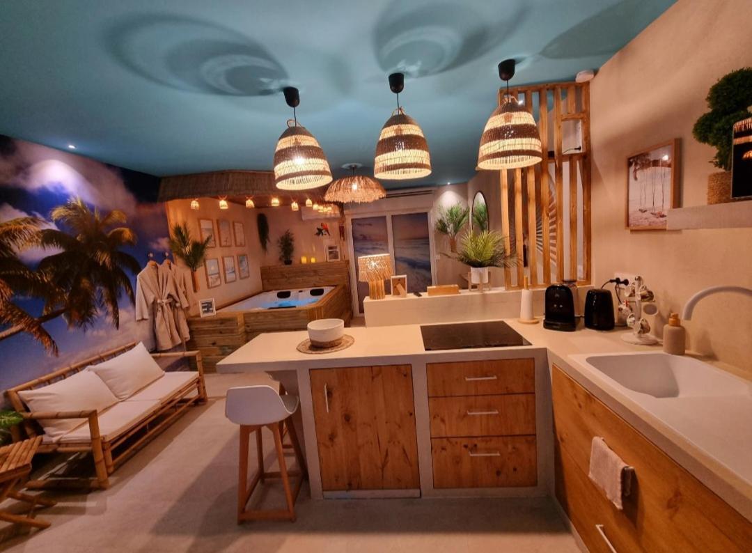 Les Spas De La Mer, Appart&Spa Aloha, 100M De La Plage, Plein Coeur Du Grau ル・グロー・デュ・ロワ エクステリア 写真