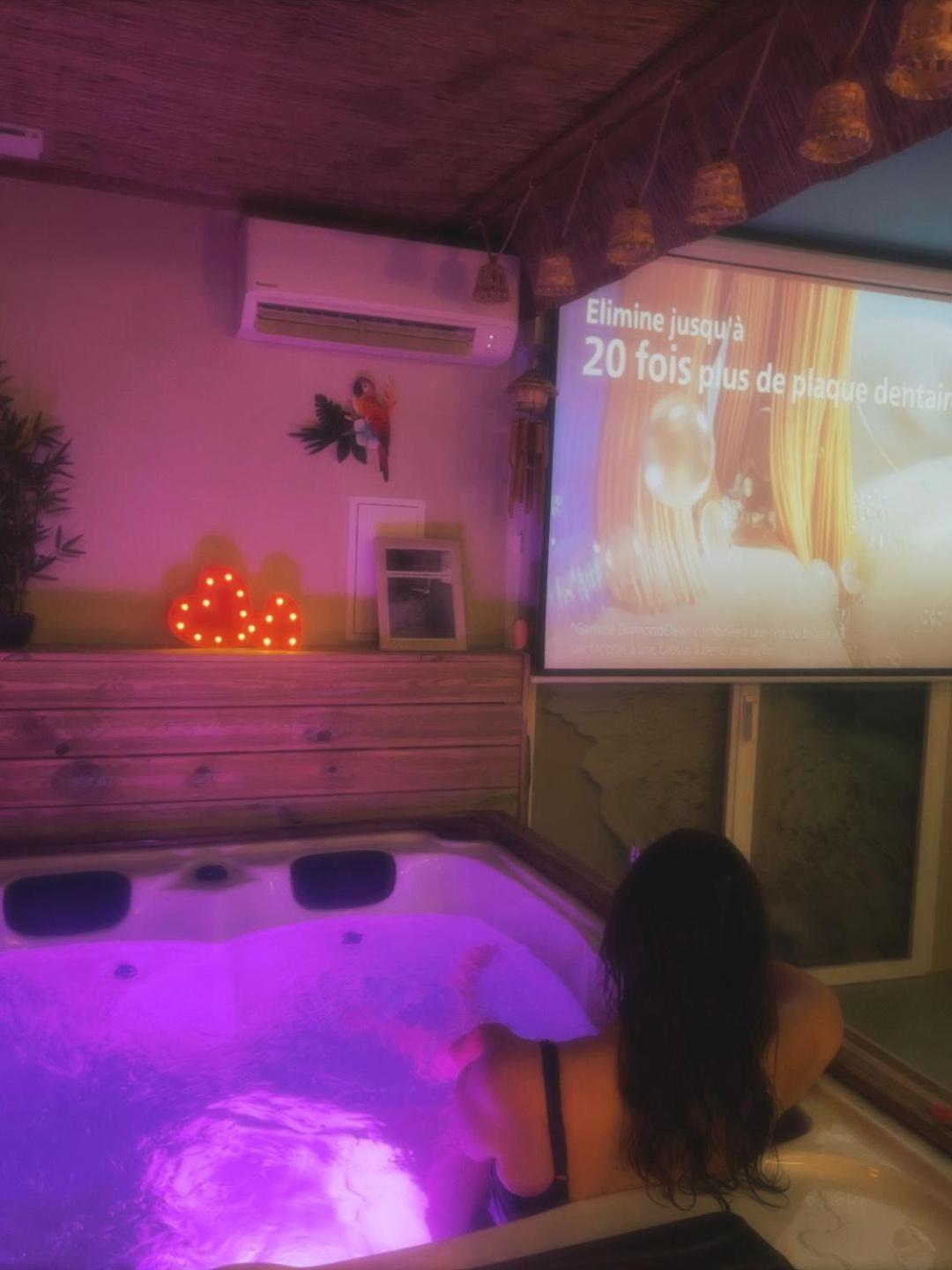 Les Spas De La Mer, Appart&Spa Aloha, 100M De La Plage, Plein Coeur Du Grau ル・グロー・デュ・ロワ エクステリア 写真